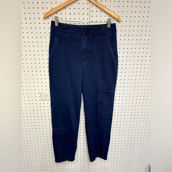 Pilcro Ultra High-Rise Relaxed Jogger Jeans - Picture 2 of 5